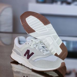 New Balance 997 Ivory/Burgundy Size 7.5